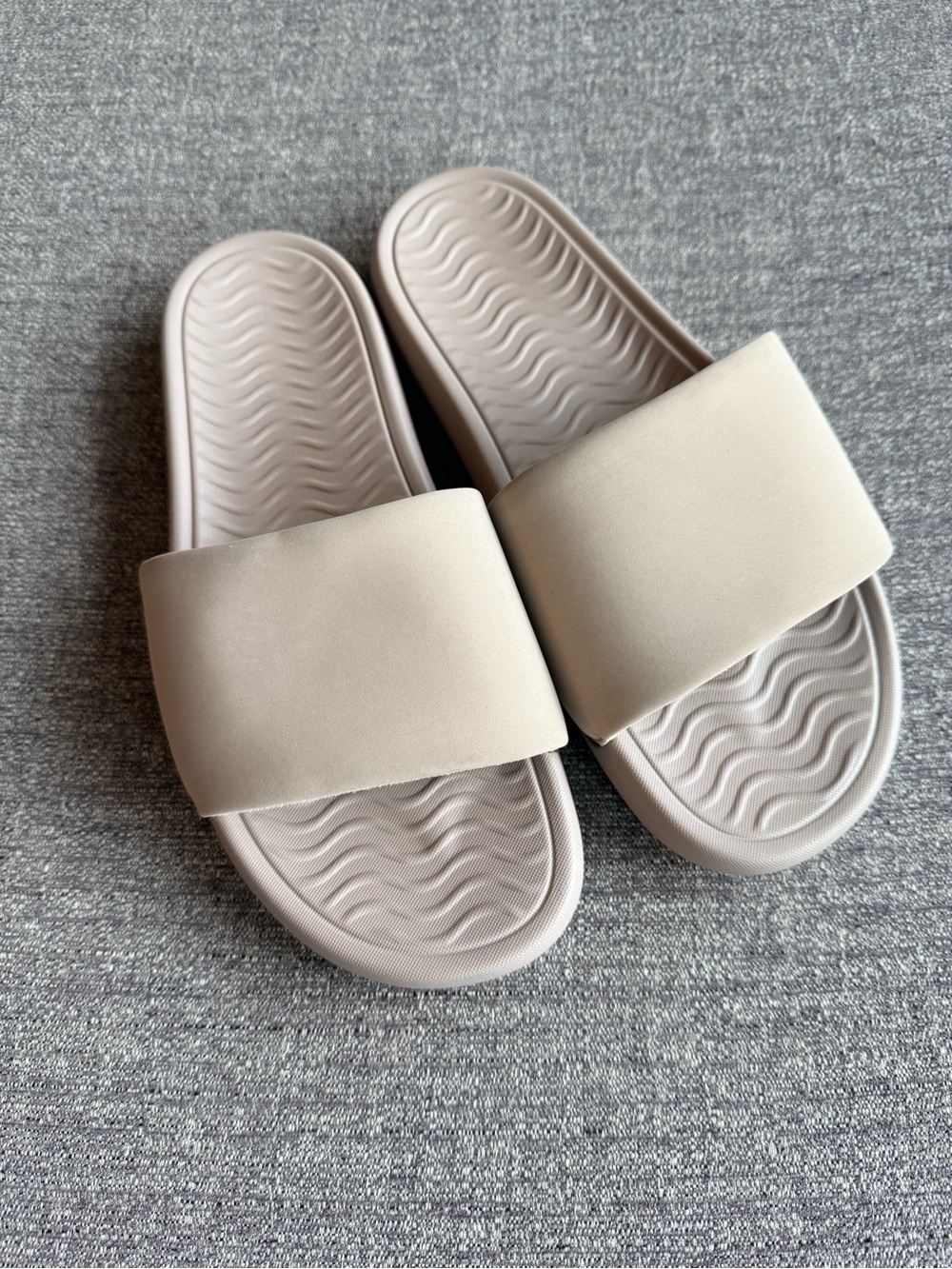 LAZYPANTS Comfort Slides